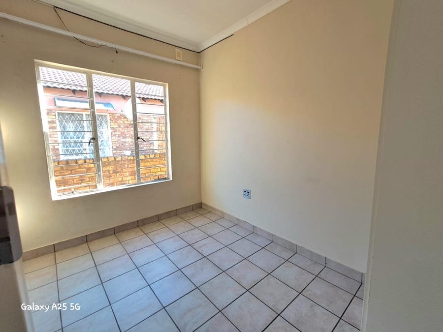 2 Bedroom Property for Sale in Vaalpark Free State